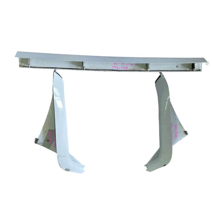 da3-063 VE / VF SS Holden Commodore Utility - Complete Sailplane Herron White #679F