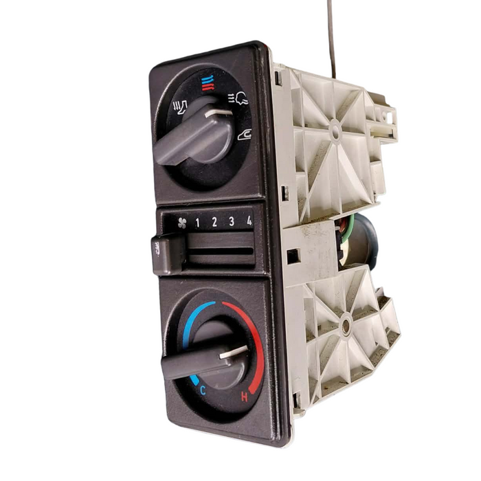 A305 - VR Holden Commodore SEDAN (1994) - Climate Control Panel