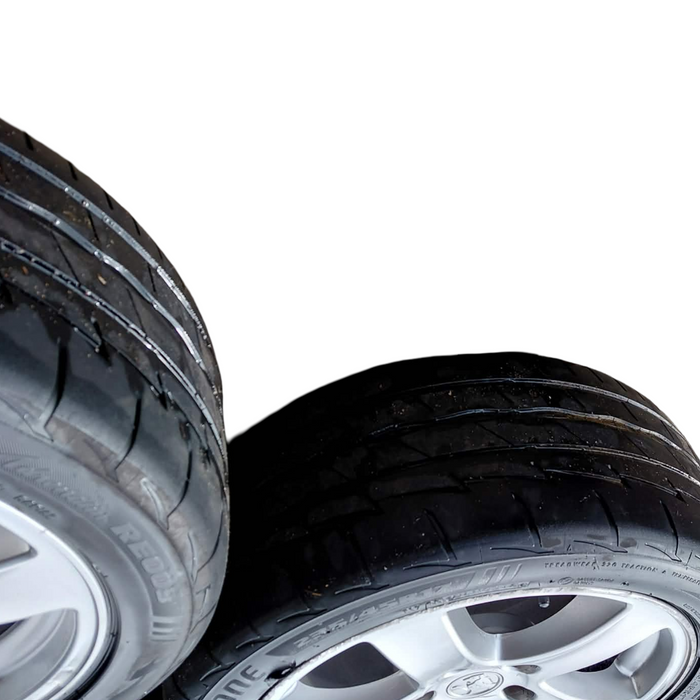A304 - VZ Holden Commodore SEDAN - Wheel / Tyre 17" (4pc SET) 235 / 45ZR17