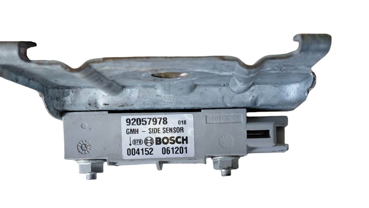 EX004 - VX Holden Commodore Sedan SII (2002) - BOSCH Side Airbag Sensor P/N: 92057978