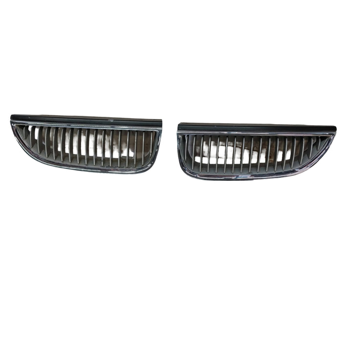 A343 - VT Holden Commodore Calais - Chrome Grille Set Genuine