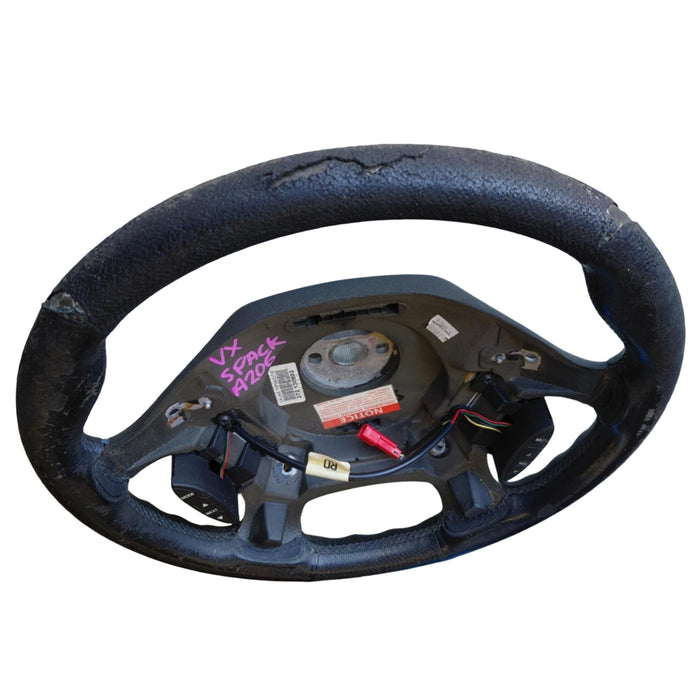 A206 - VX HOLDEN COMMODORE SEDAN - LEATHER STEERING WHEEL