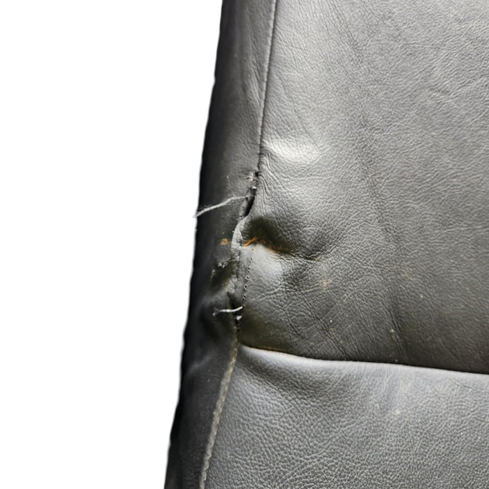 #vyss002 - VY SS Holden Commodore Sedan - Leather Rear Seats