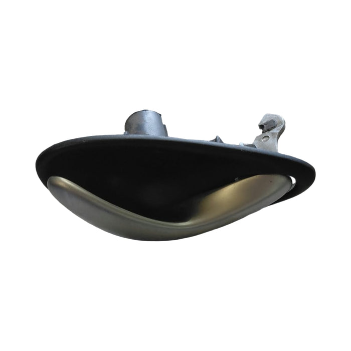 A348 - VZ Holden Commodore Berlina V6 - Driver's Rear Internal Door Handle Black / Satin Silver