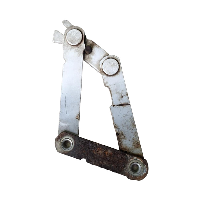 A276 - VS HOLDEN COMMODORE SEDAN - Bonnet Hinge (DRIVER'S)