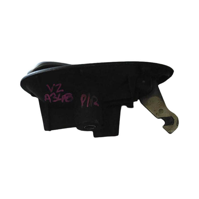 A348 - VZ Holden Commodore Berlina V6 - Passenger Rear Internal Door Handle Black / Satin Silver