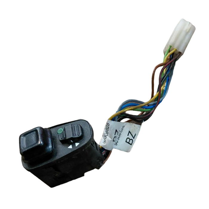 EX001 - VR Holden Commodore Wagon - Mirror Switch GENUINE