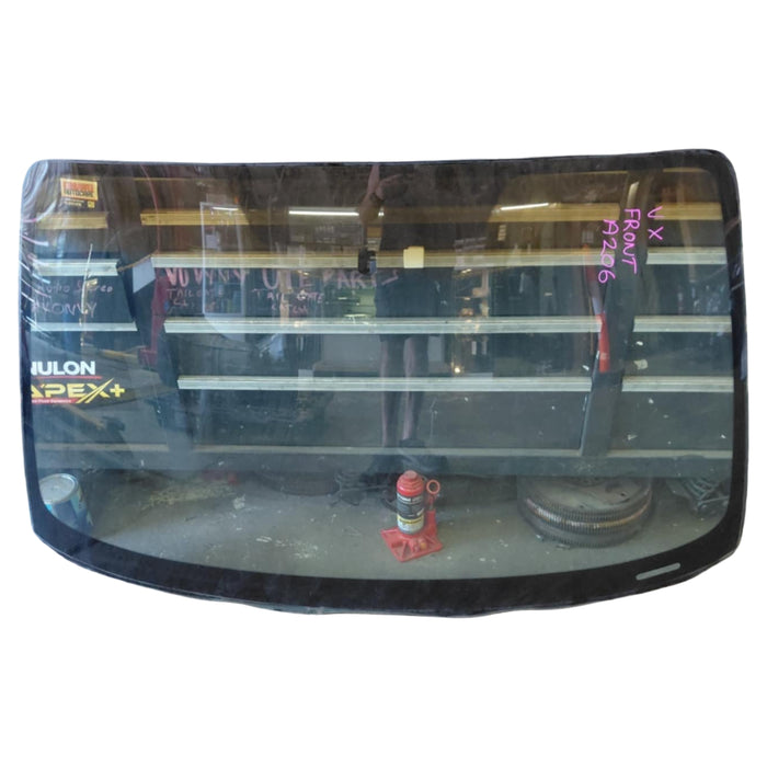 A206 - VX HOLDEN COMMODORE SEDAN - FRONT WINDSCREEN Pilkinton