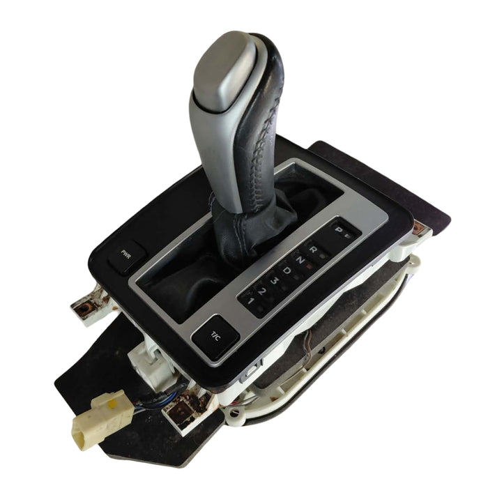 JM012 - WK Holden Statesman - Automatic Gear Shifter w/ Power & Traction Control Buttons - BLACK/SILVER