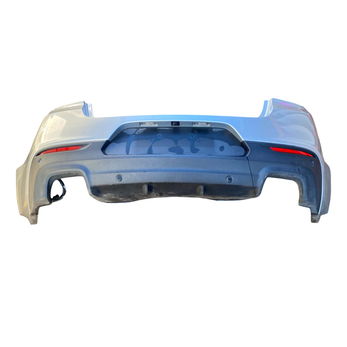 Da2107 - VF Holden Commodore Sedan - Rear Bar w/ Diffuser & Reflectors - Nitrate Silver #636R
