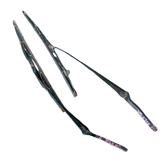 A306 - VR Holden Commodore Sedan - Front Windscreen Wiper Arms (PAIR)