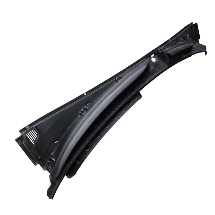 A278 - VX Holden Commodore Sedan - Wiper Cowl