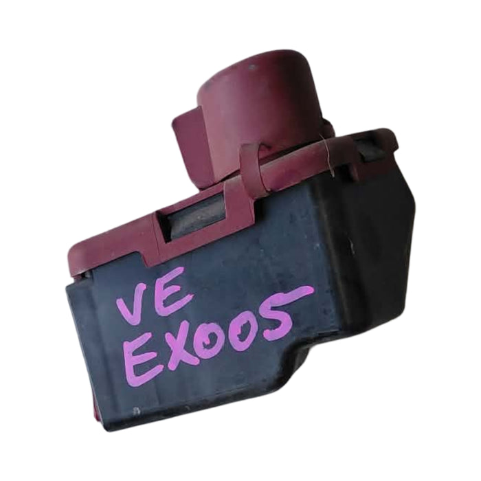 EX005 - VE SERIES II Holden Commodore SV6 Sedan - Positive Power Terminal/ Junction Box