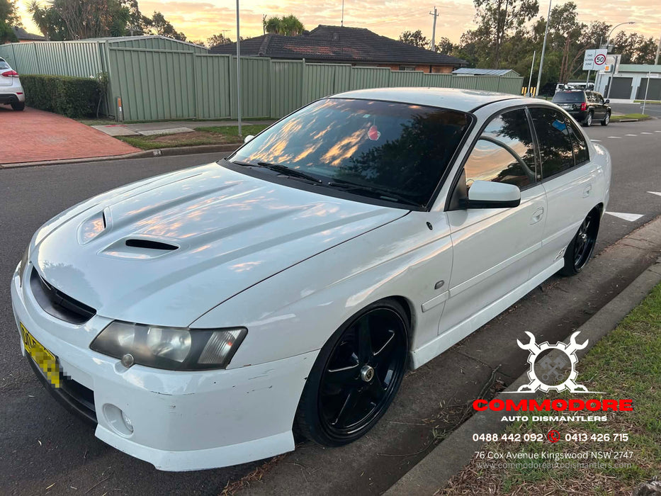 JMSS - VY SS Holden Commodore SEDAN (V8 AUTO) - Body Control Module (BCM) w/ Key & Fob: 601 MID, Powertrain Interface Module (PIM) S/N: 92094020 & Engine Control Module (ECU) S/N: 12200411 DSKW