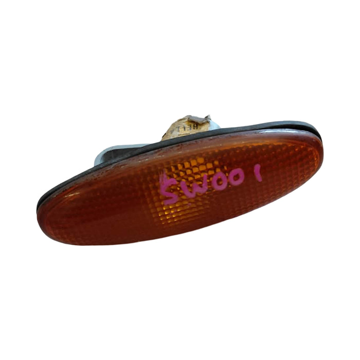 SW001 - VS Holden Commodore - Amber Guard Blinker  GENUINE