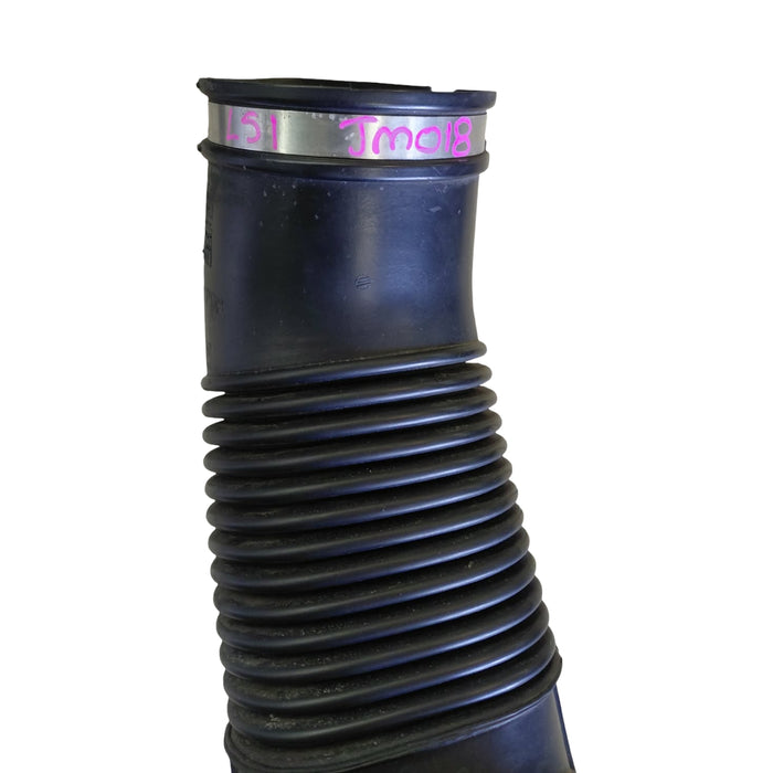 Jm018 - WH Holden Statesman V8 LS1 - Air Intake Pipe