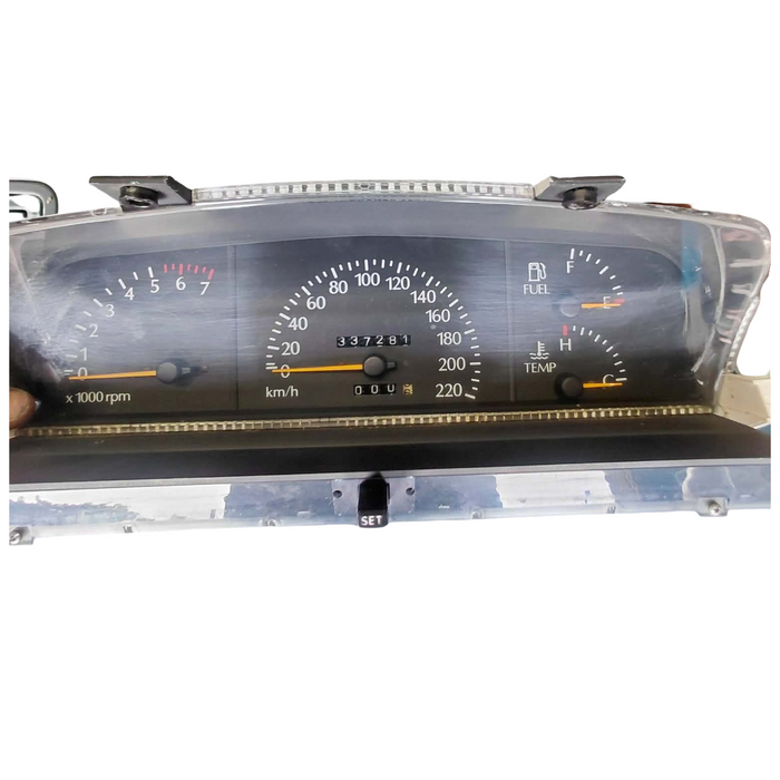 A306 - VR Holden Commodore Sedan - Cluster V6 AUTO 337, 281kms VIN: 6H8VRK19HRL729367