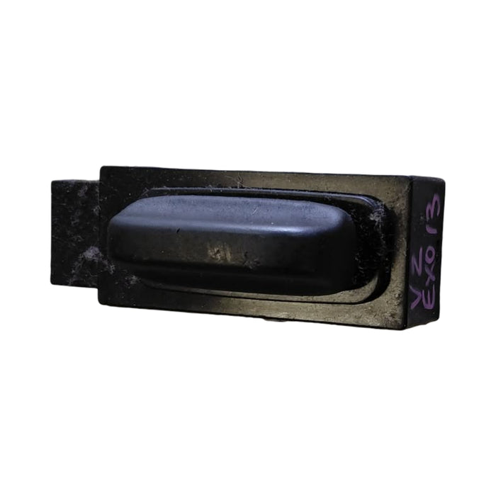 EX013 - VZ SV6 Holden Commodore Sedan - Driver's Seat Switch