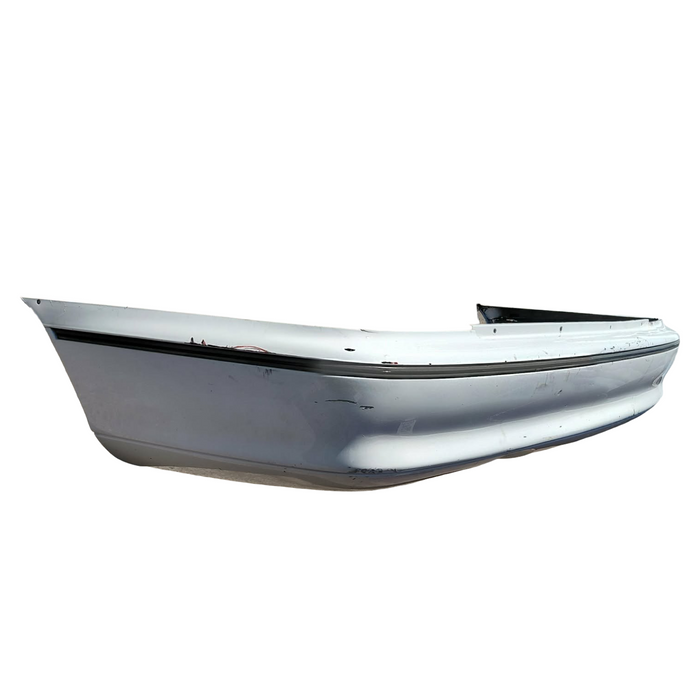 A257 - VS Holden Commodore SEDAN - Rear Bar GENUINE - ALASKAN WHITE #J064