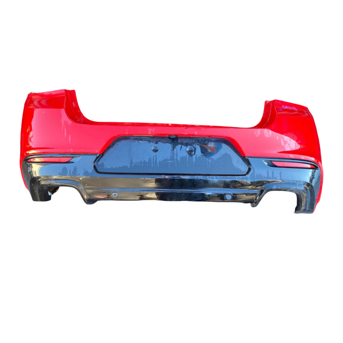 Da2116 - VF SS Holden Commodore - Rear Bar w/ Reflectors - Sting Red / Red Hot #687F