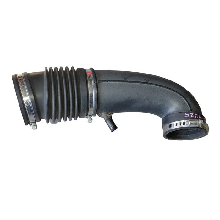 A225 - VZ Holden Commodore Utility - Air Intake Pipe V6 AUTO LEO