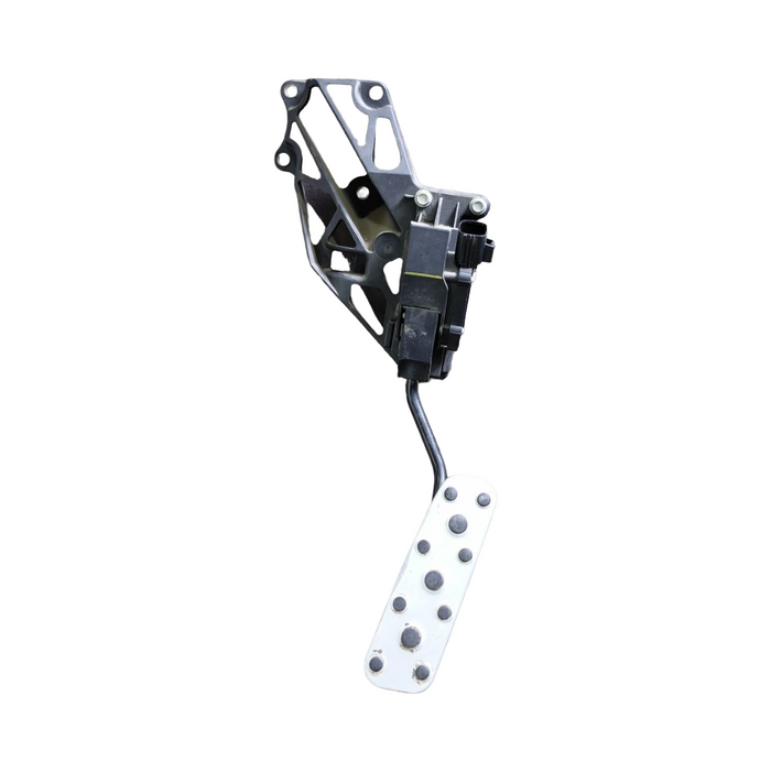 CREW001 - VZ SS Holden Crewman - Accelerator Pedal V8 AUTO - WHITE STICKER (FJ) 6Litre P/N: 92188387
