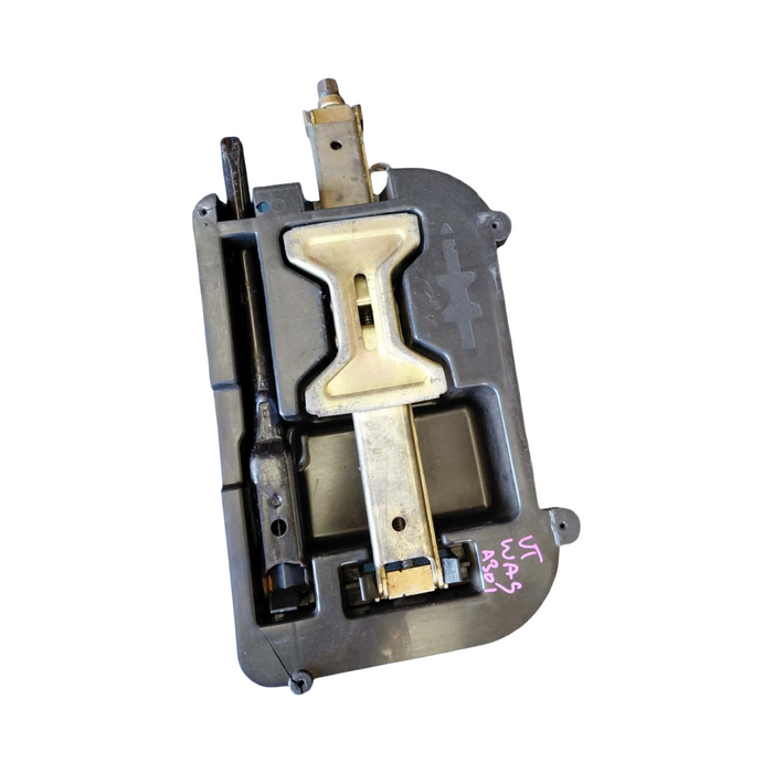 A301 - VT HOLDEN COMMODORE WAGON - Jack Kit GENUINE