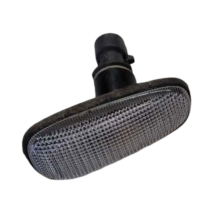 Ex012 - VZ Holden Commodore SV6 - Guard Blinker (Interchangeable)