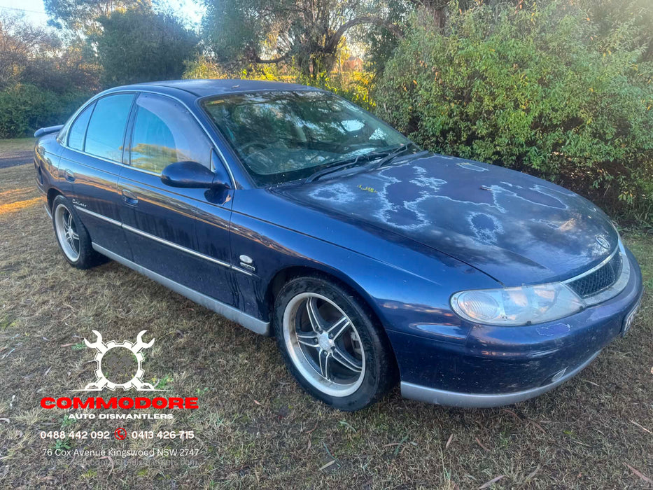 Jm015 - VX Holden Calais  LS1 - Transmission Cooling lines