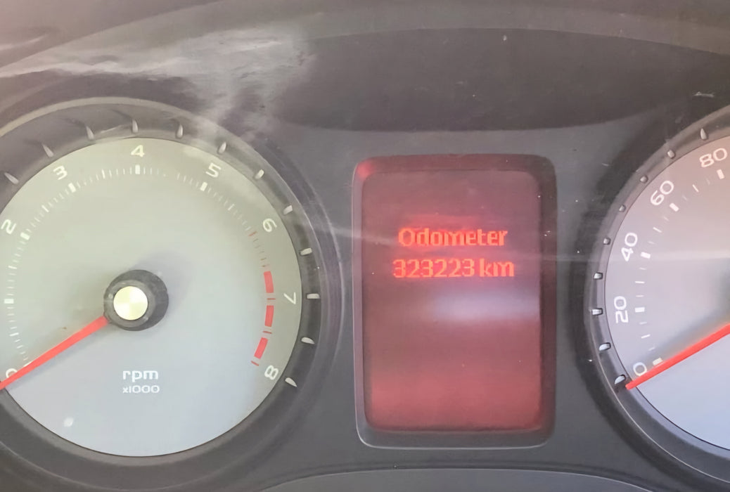 A211 - VE SV6 Holden Commodore WAGON (2008) SERIES I - Cluster LY7 V6 AUTO - 323, 223kms (LVL 1 SV6) P/N: 2222122