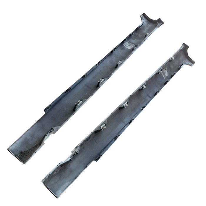 A296 - VF Holden Calais Sedan - Sideskirts (set) Heron White #679F