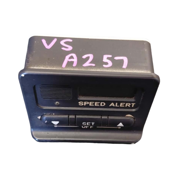 A257 - VS Holden Commodore SEDAN V6 Auto - Speed Alert Computer