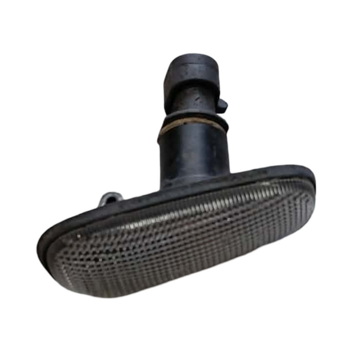 A304 - VZ Holden Commodore SEDAN - Front Guard Blinker's (L/H or R/H) CLEAR