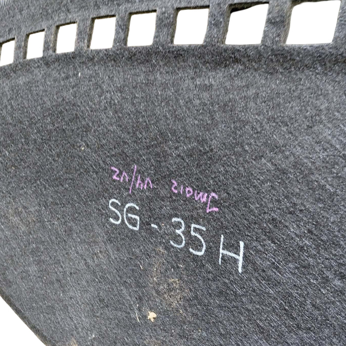 JM012 - VY / VZ Holden Commodore - Dash Mat Near New - Black