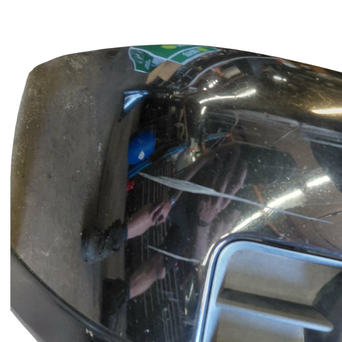 Pic003 - VY Holden Commodore Berlina - Front Bar with Foglights - Phantom Black #690F