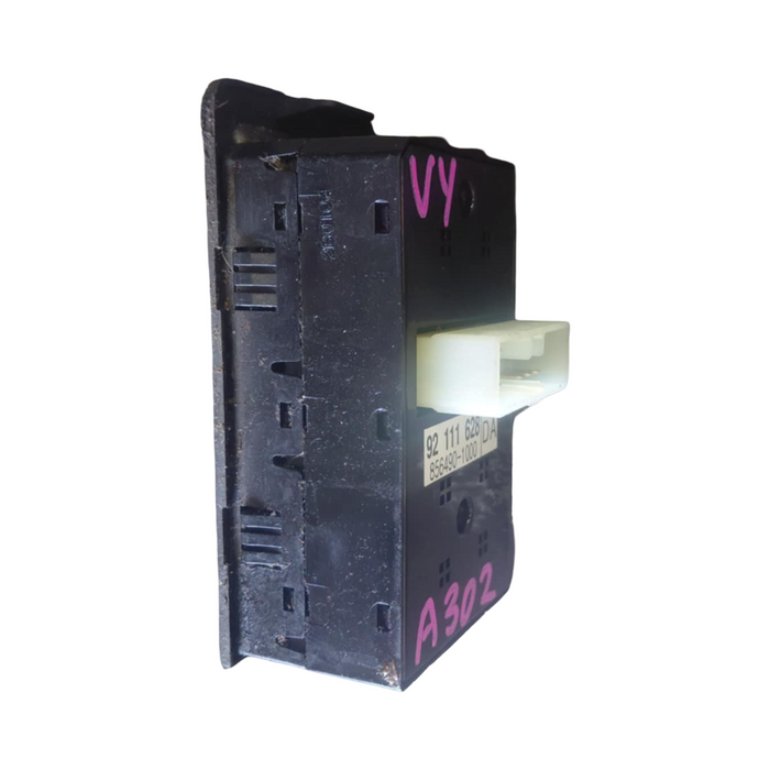 A302 - VY Holden Commodore Sedan - Main Window Switch Grey GENUINE