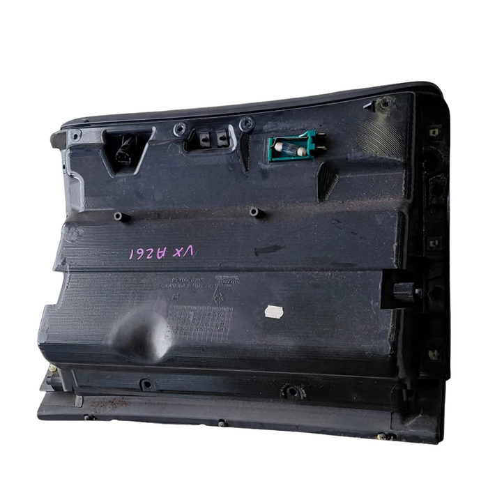 A261 - VT / VX Holden Berlina Sedan - Glovebox