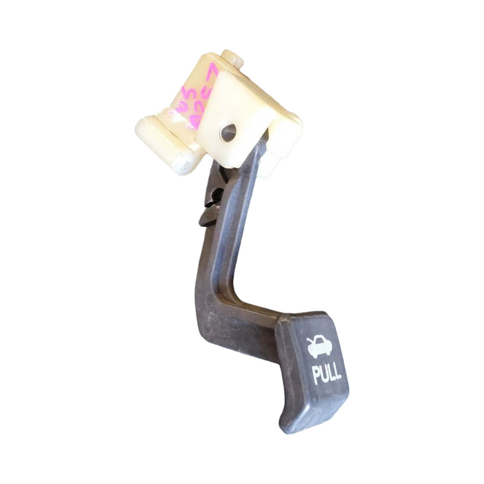 A257 - VS Holden Commodore SEDAN - Bonnet Release Latch