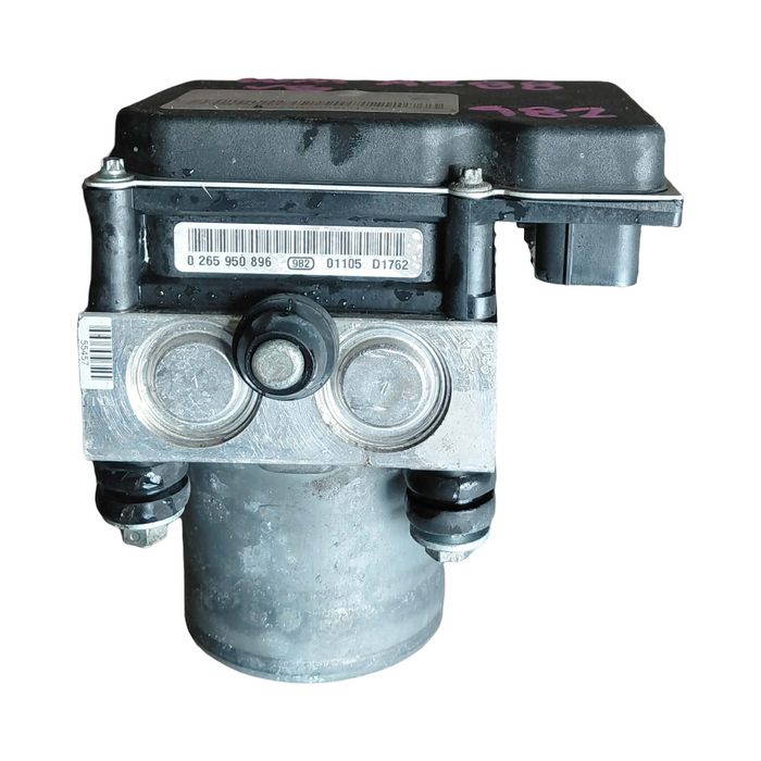 A288 - WM Holden Caprice V V8 AUTO L77 - ABS Sensor Module: 896