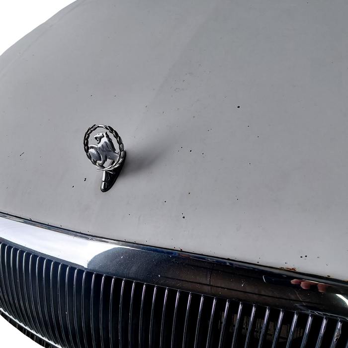 WH001 - WH Holden CAPRICE - Bonnet w/ Upper Grille & Heat Sheild - HERON WHITE #J073