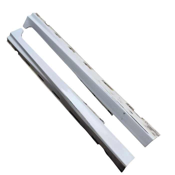 A279 - VE SV6 Holden Commodore - Sedan Sideskirts (PAIR) - HERON WHITE #679F