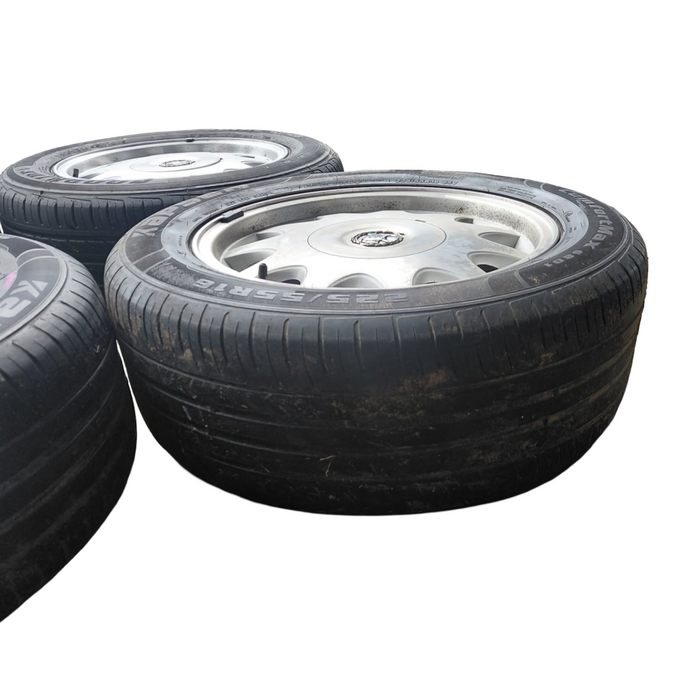 WH001 - WH Holden CAPRICE - 16" Wheels with Centre Caps (SET of 4) 215/60R16 92H