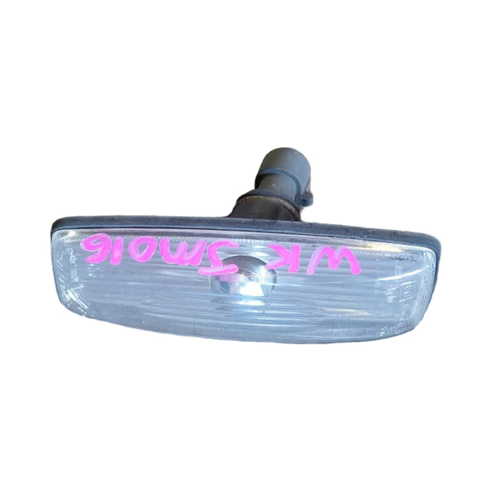 JM016 - WK Holden Statesman - Front Guard Blinkers (LH/RH Compatible) GENUINE