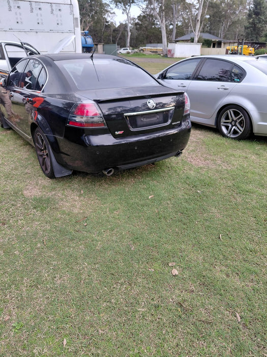 A321 - VE Holden Calais Series I Sedan V6, Auto Paint Code #690F Phantom Black