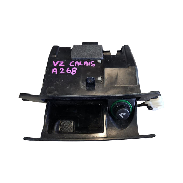 A268 - VZ HOLDEN CALAIS SEDAN - Dash Pocket / Ashtray and Lighter (Smoker's Pack)