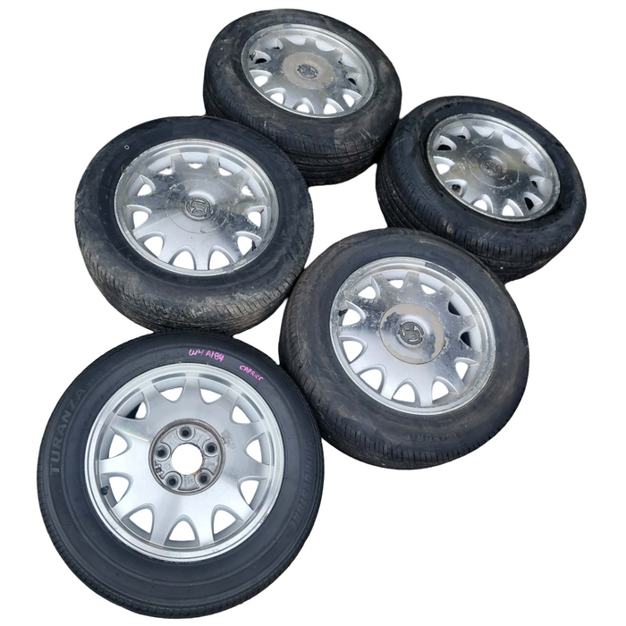 A184 - WH Holden Statesman/Caprice - Wheels/Tyres 15" w/ Centre Caps (SET OF 5) 215/50R15