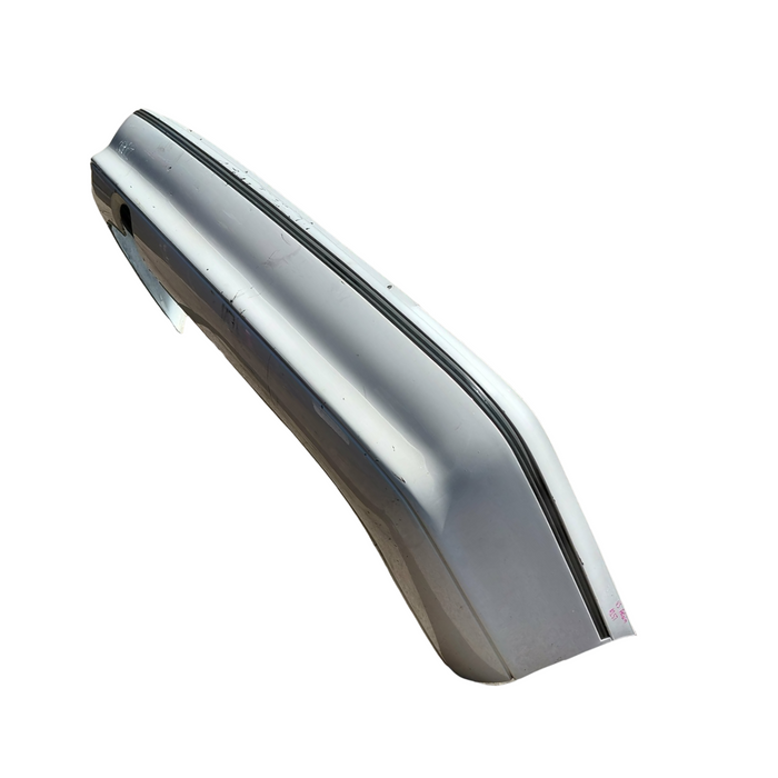 A257 - VS Holden Commodore SEDAN - Rear Bar GENUINE - ALASKAN WHITE #J064