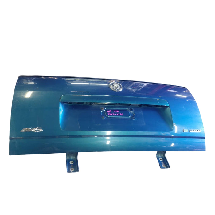 da3-091 VE Holden Commodore SV6 Utility Tailgate with Hinges and Numberplate Garnish Chlorophyl #717U