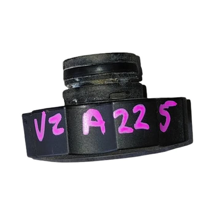 A225 - VZ Holden Commodore Utility - Radiator Cap GENUINE