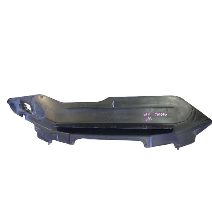 JM016 - WK Holden Statesman (2003) - Radiator Cover V8 AUTO LS1